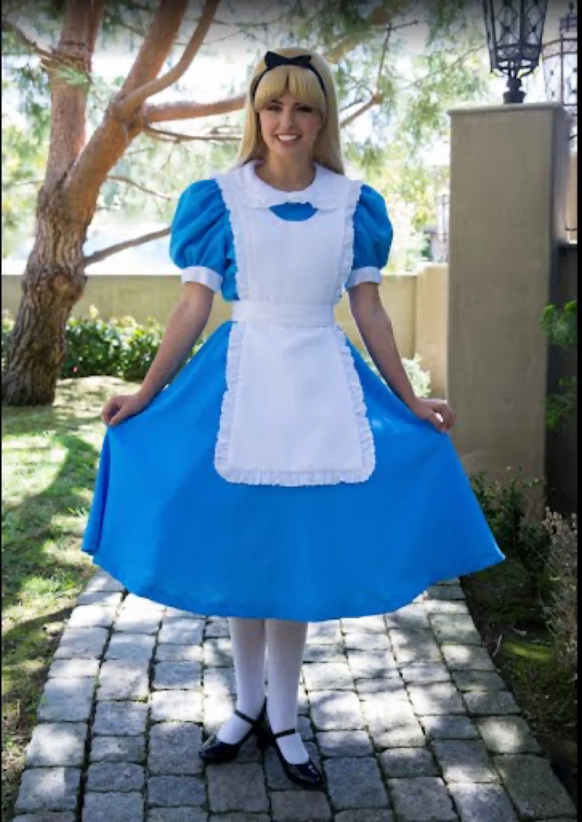 Wonderland Girl party character in San Diego