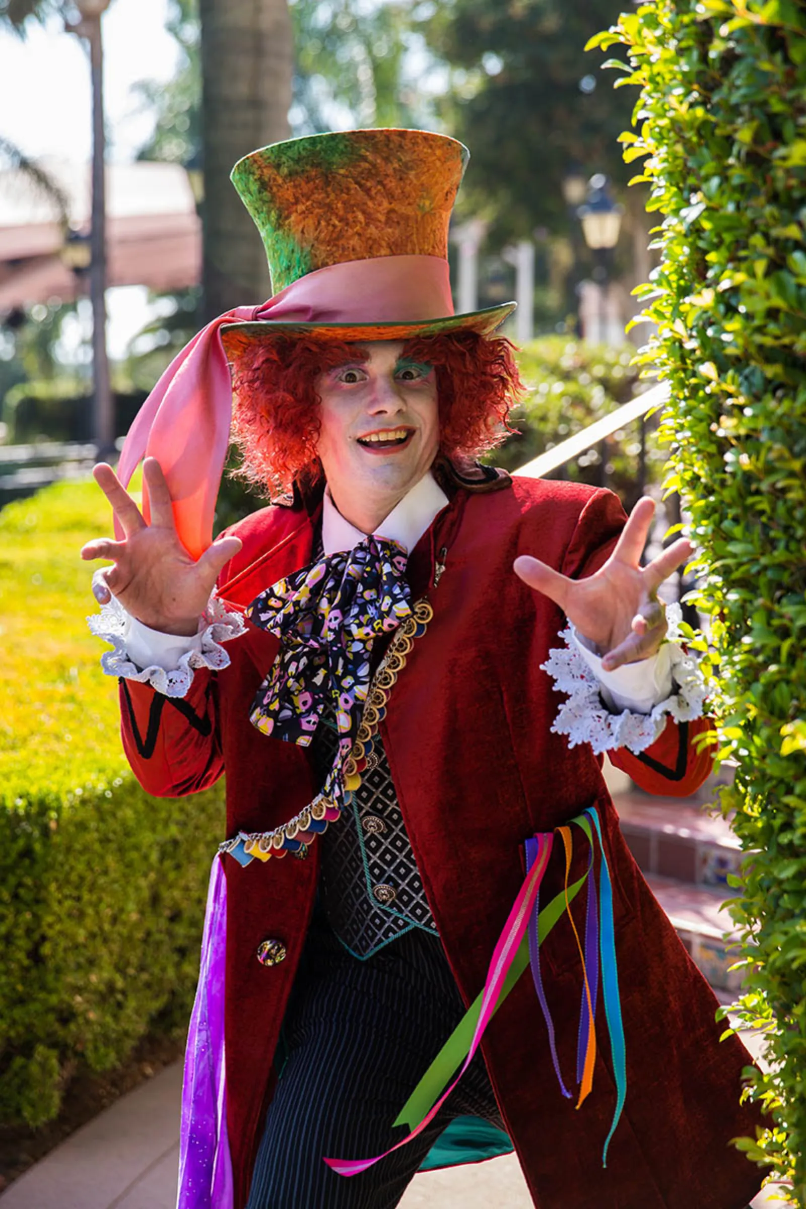 Mad Scientist – Looking Glass party character in San Diego