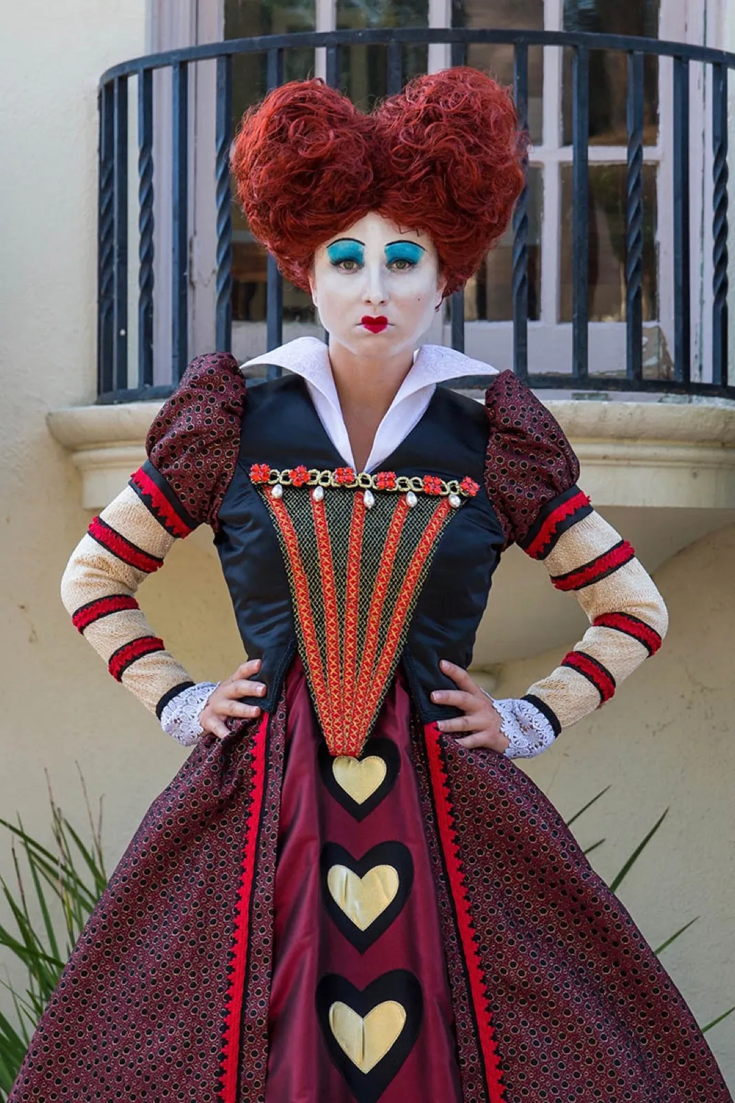 Red Queen – Wonderland party character in San Diego